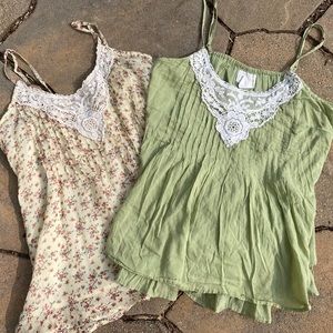 2 adjustable flowy tank tops